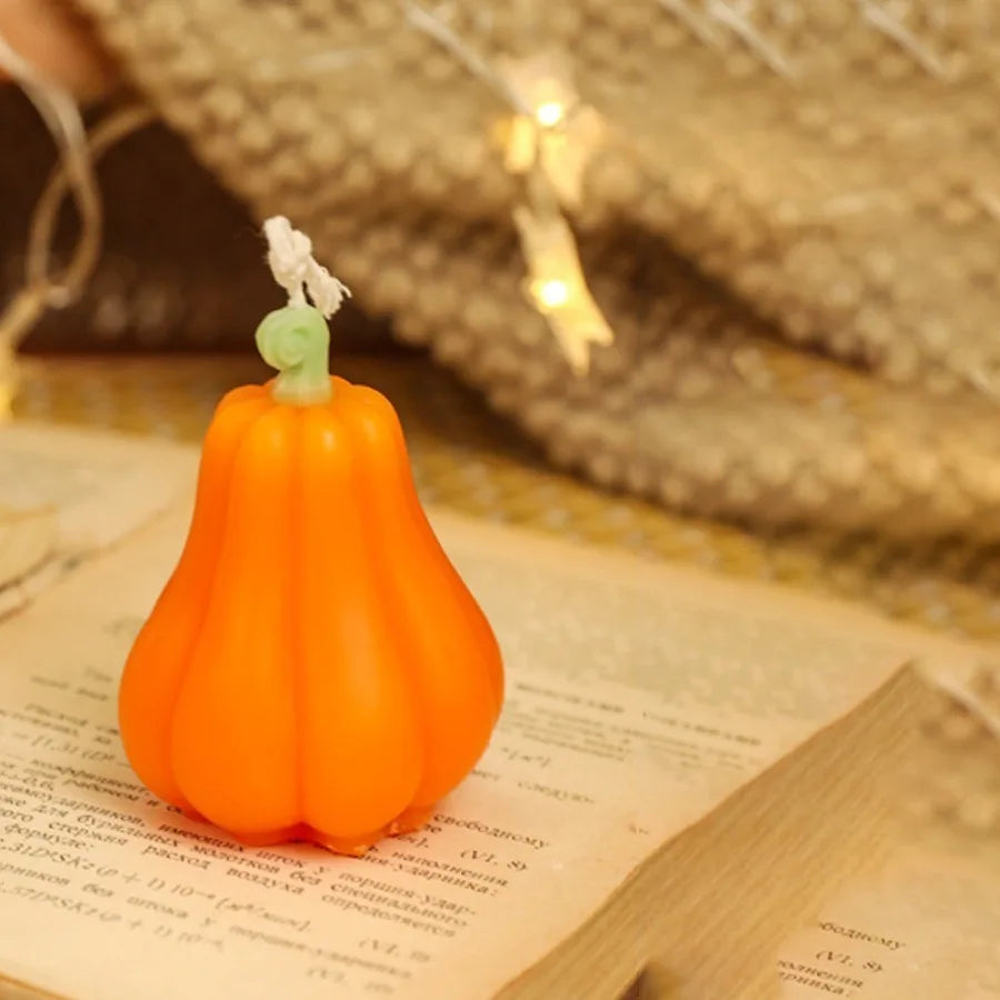 1Pc Pumpkin Shaped Scented Candle Handmade Wax Home Party Table Decor,For Halloween decorations and Halloween gifts
