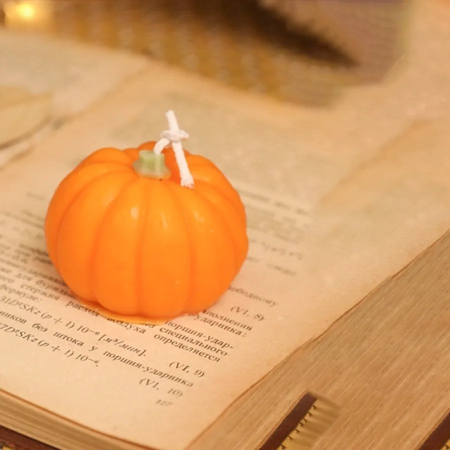 1Pc Pumpkin Shaped Scented Candle Handmade Wax Home Party Table Decor,For Halloween decorations and Halloween gifts