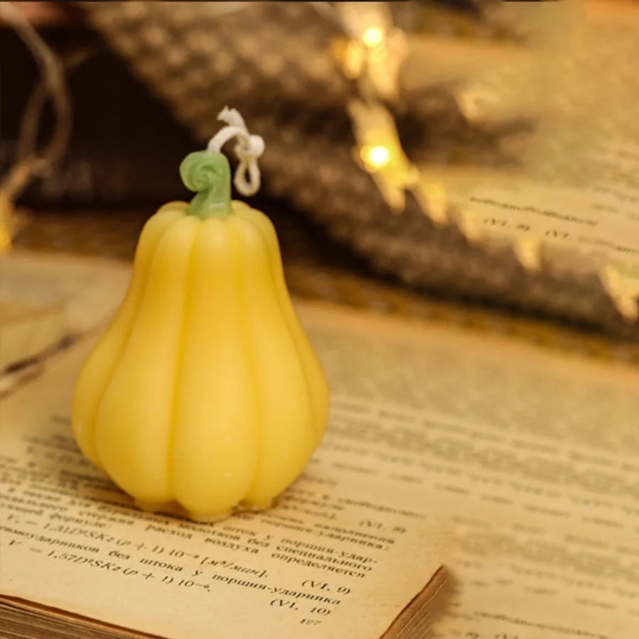 1Pc Pumpkin Shaped Scented Candle Handmade Wax Home Party Table Decor,For Halloween decorations and Halloween gifts