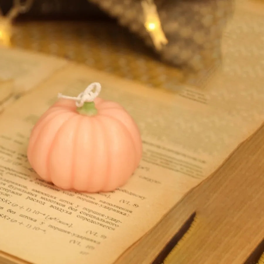 1Pc Pumpkin Shaped Scented Candle Handmade Wax Home Party Table Decor,For Halloween decorations and Halloween gifts