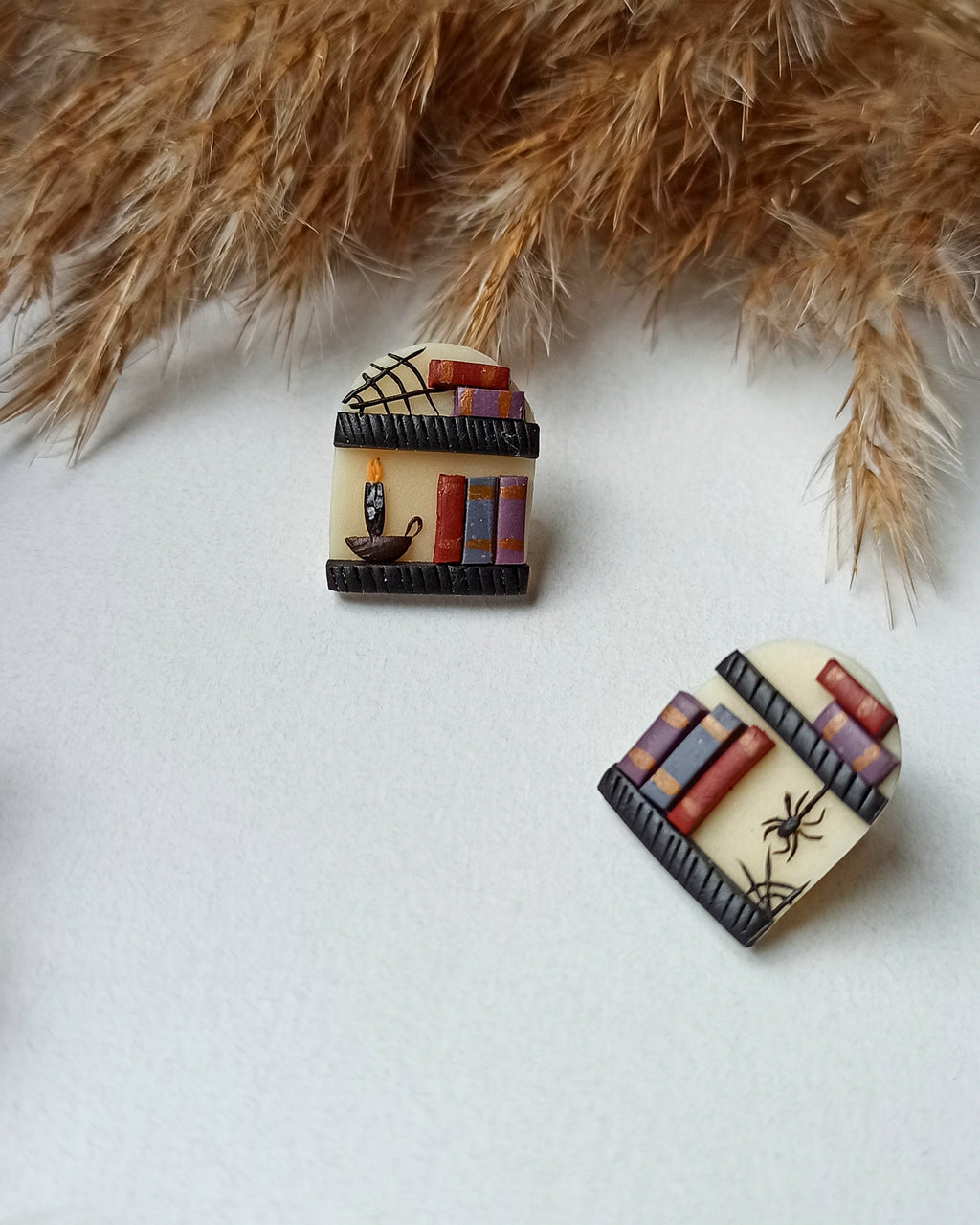 Spider Earrings/ Halloween Earrings/ Polymer Clay Earrings/ Glow in the dark/ Halloween Earrings Clay/ Small details studs/ Spooky jewelry